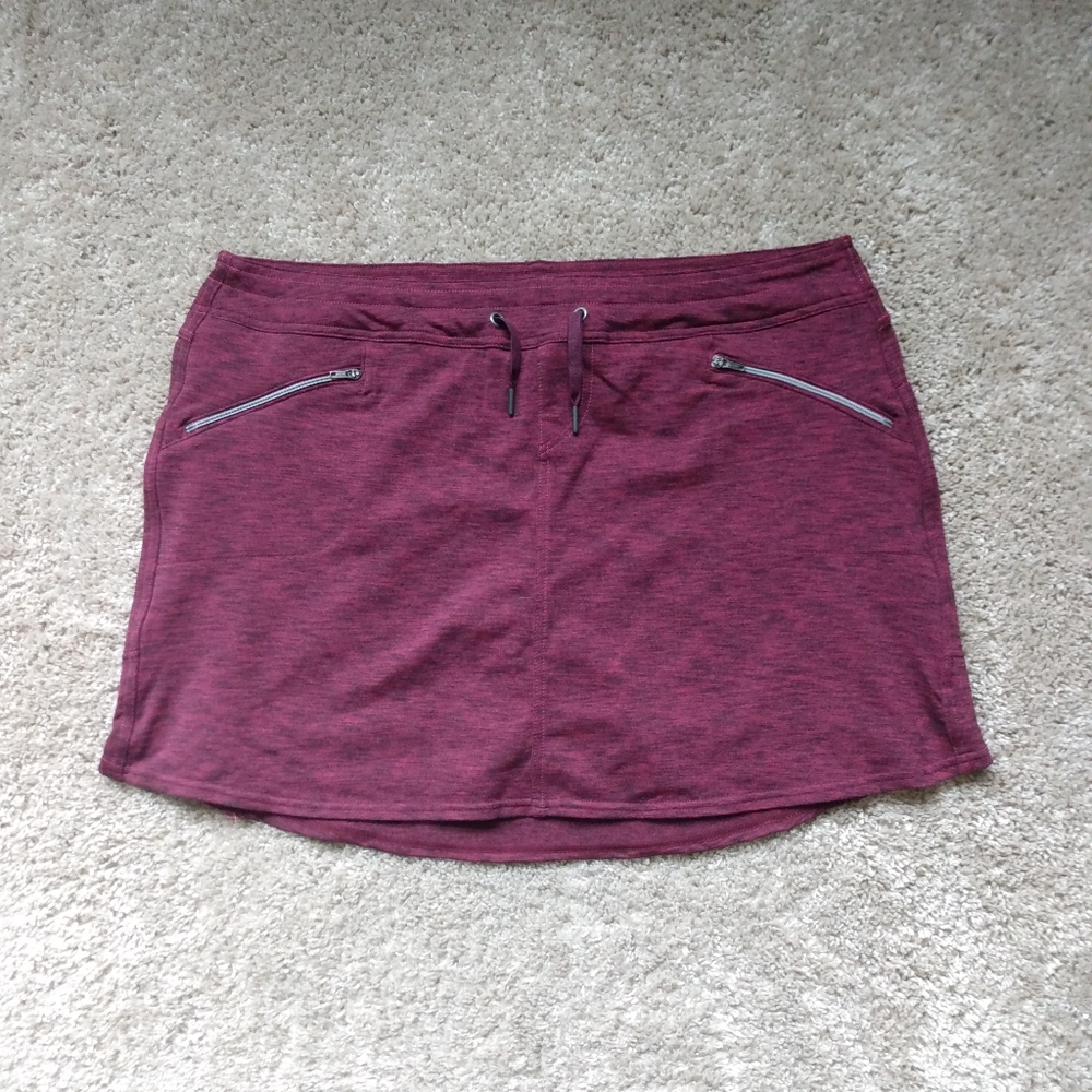 Kuhl burgundy skort size L